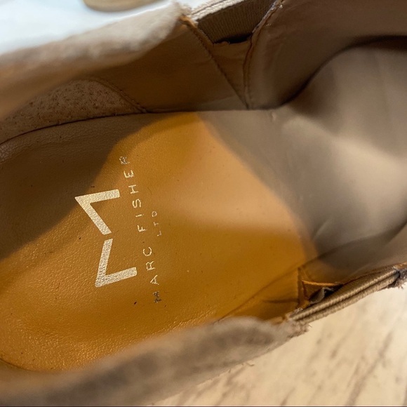 New! Marc Fisher Dalar Perforated Suede Tan Bootie 5M - Picture 7 of 11
